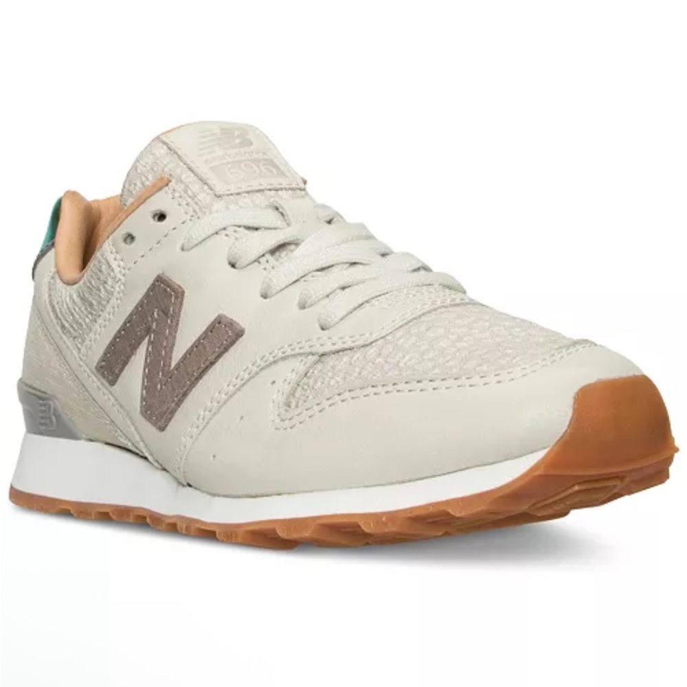 New Balance Beige and Tan Sneakers
